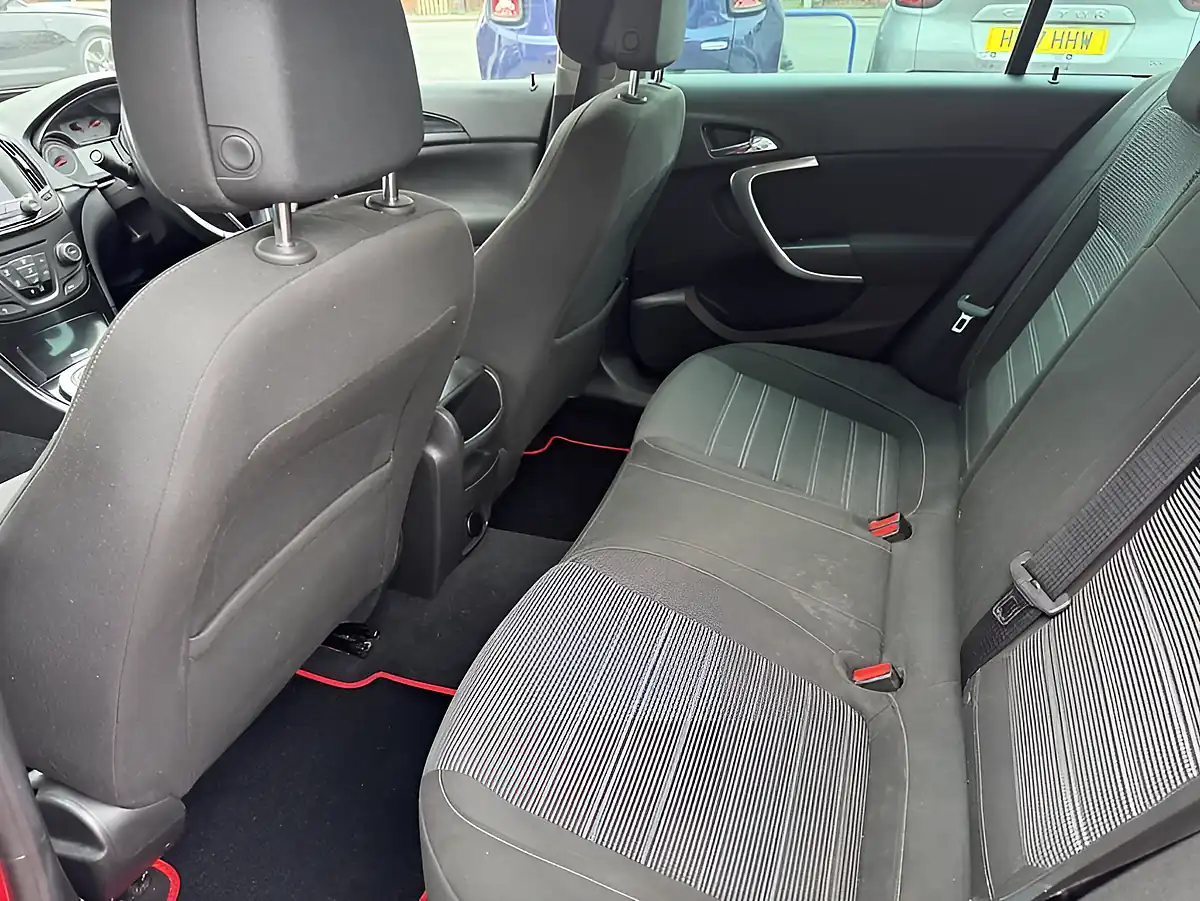Used 2015 Vauxhall Insignia Sri Nav Targa Red - Interior and Exterior details 6