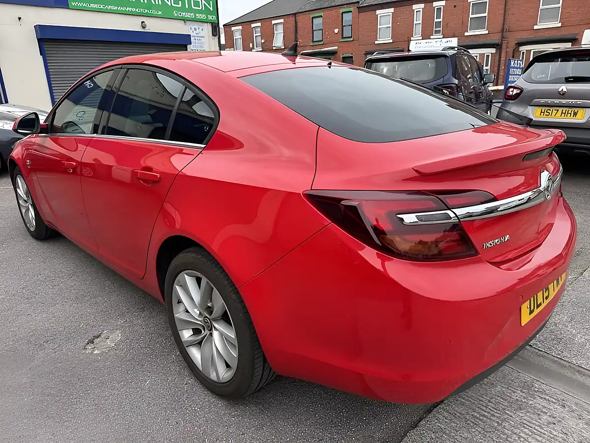 Used 2015 Vauxhall Insignia Sri Nav Targa Red - Interior and Exterior details 7