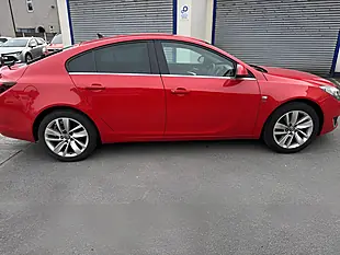 Used 2015 Vauxhall Insignia Sri Nav Targa Red - Interior and Exterior details 9