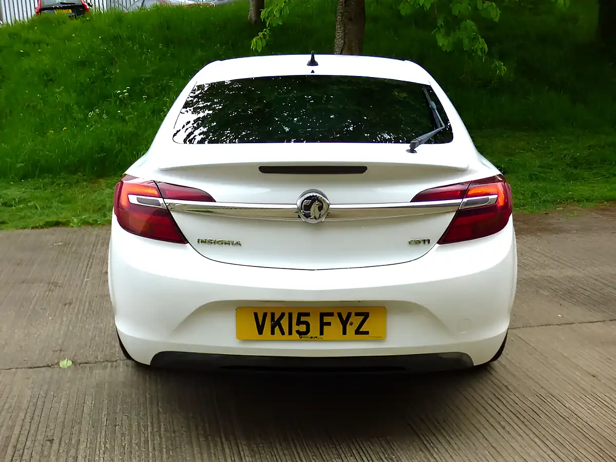 Used 2015 Vauxhall Insignia Sri Nav White - Interior and Exterior details 15