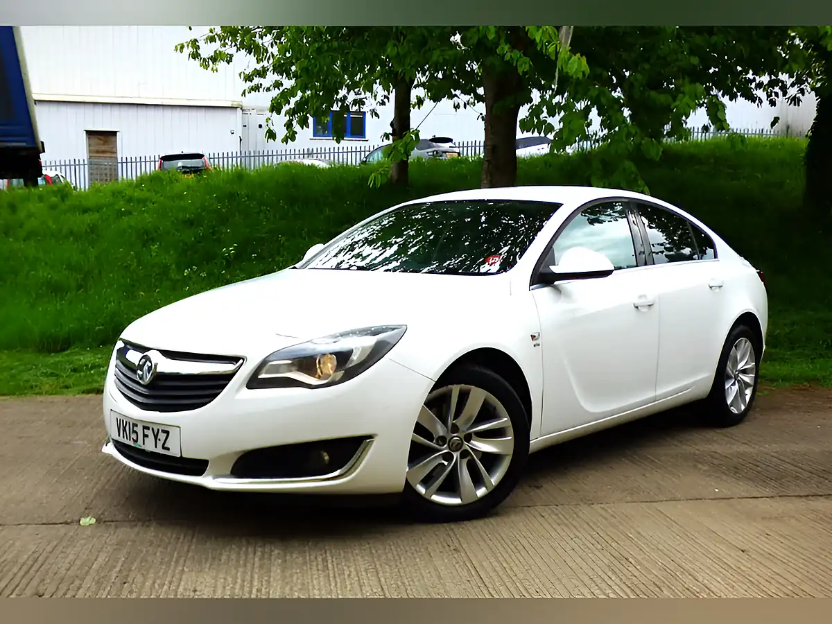 Used 2015 Vauxhall Insignia Sri Nav White - Interior and Exterior details 17