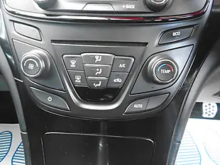 Used 2015 Vauxhall Insignia Sri Red - Interior and Exterior details 11