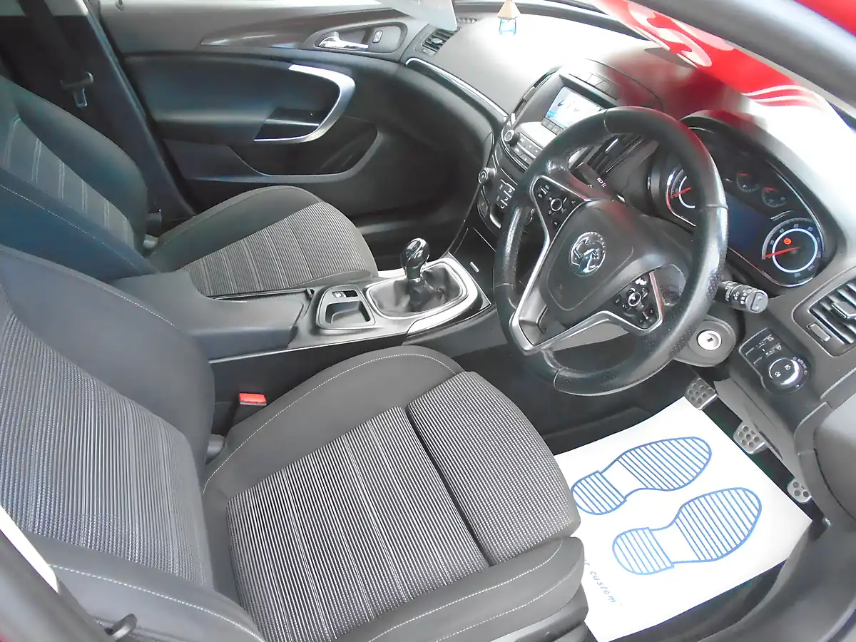 Used 2015 Vauxhall Insignia Sri Red - Interior and Exterior details 7