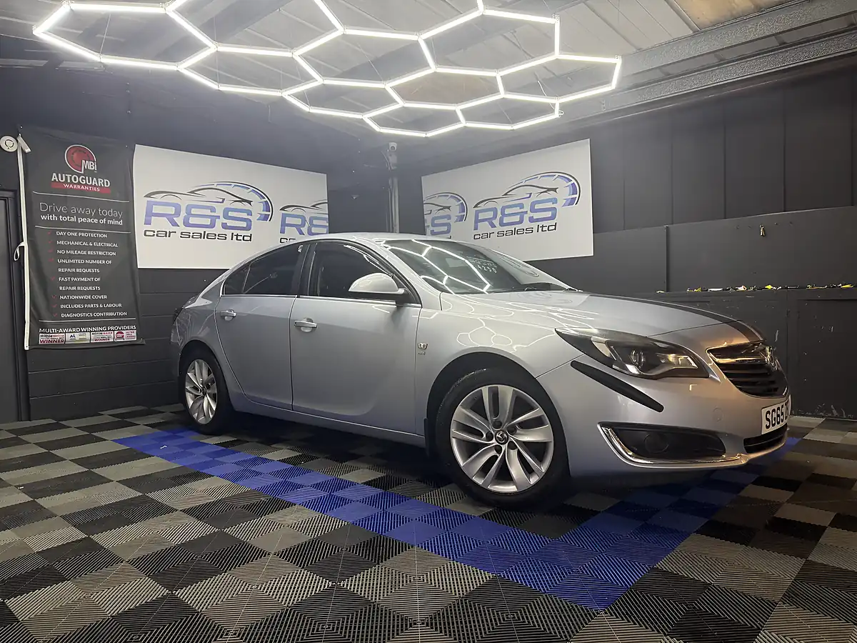 Used 2015 Vauxhall Insignia Sri Silver - Interior and Exterior details 2
