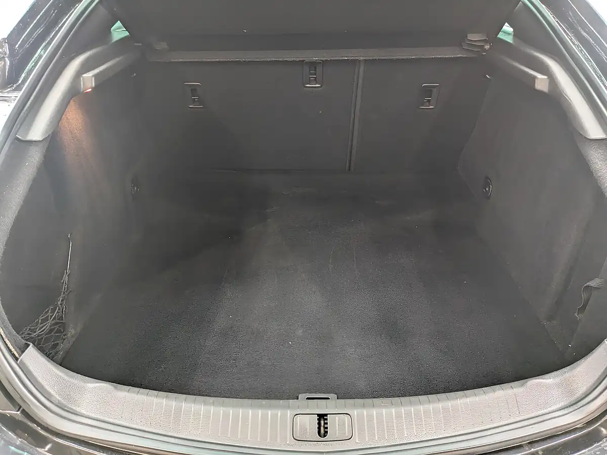 Used 2015 Vauxhall Insignia Sri Vx Line Carbon Flash - Interior and Exterior details 10