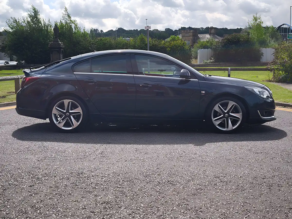 Used 2015 Vauxhall Insignia Sri Vx Line Green - Interior and Exterior details 11