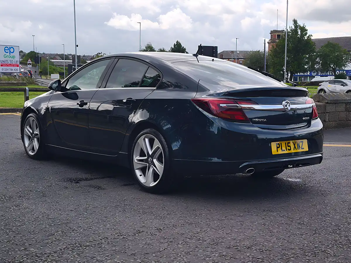 Used 2015 Vauxhall Insignia Sri Vx Line Green - Interior and Exterior details 15