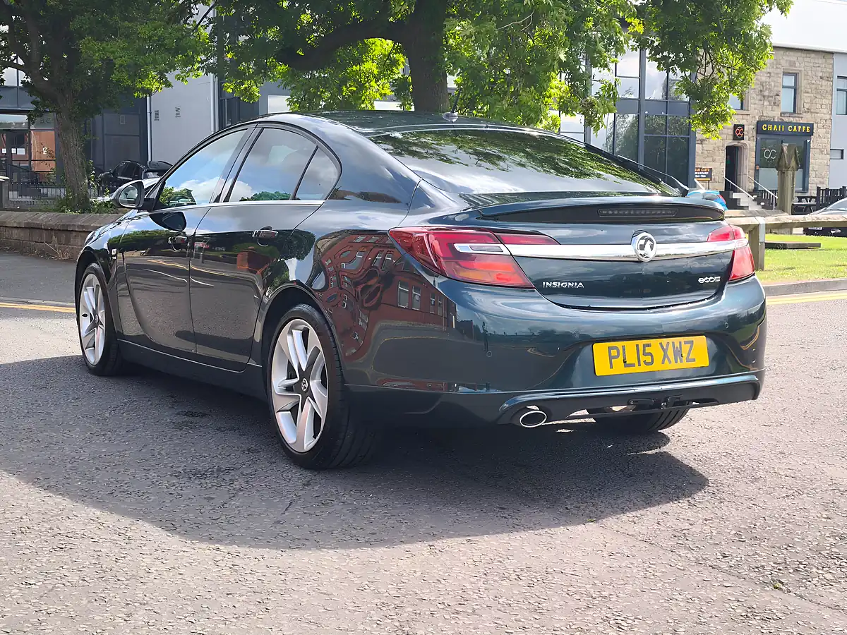Used 2015 Vauxhall Insignia Sri Vx Line Green - Interior and Exterior details 16