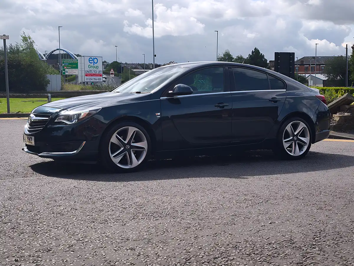 Used 2015 Vauxhall Insignia Sri Vx Line Green - Interior and Exterior details 18
