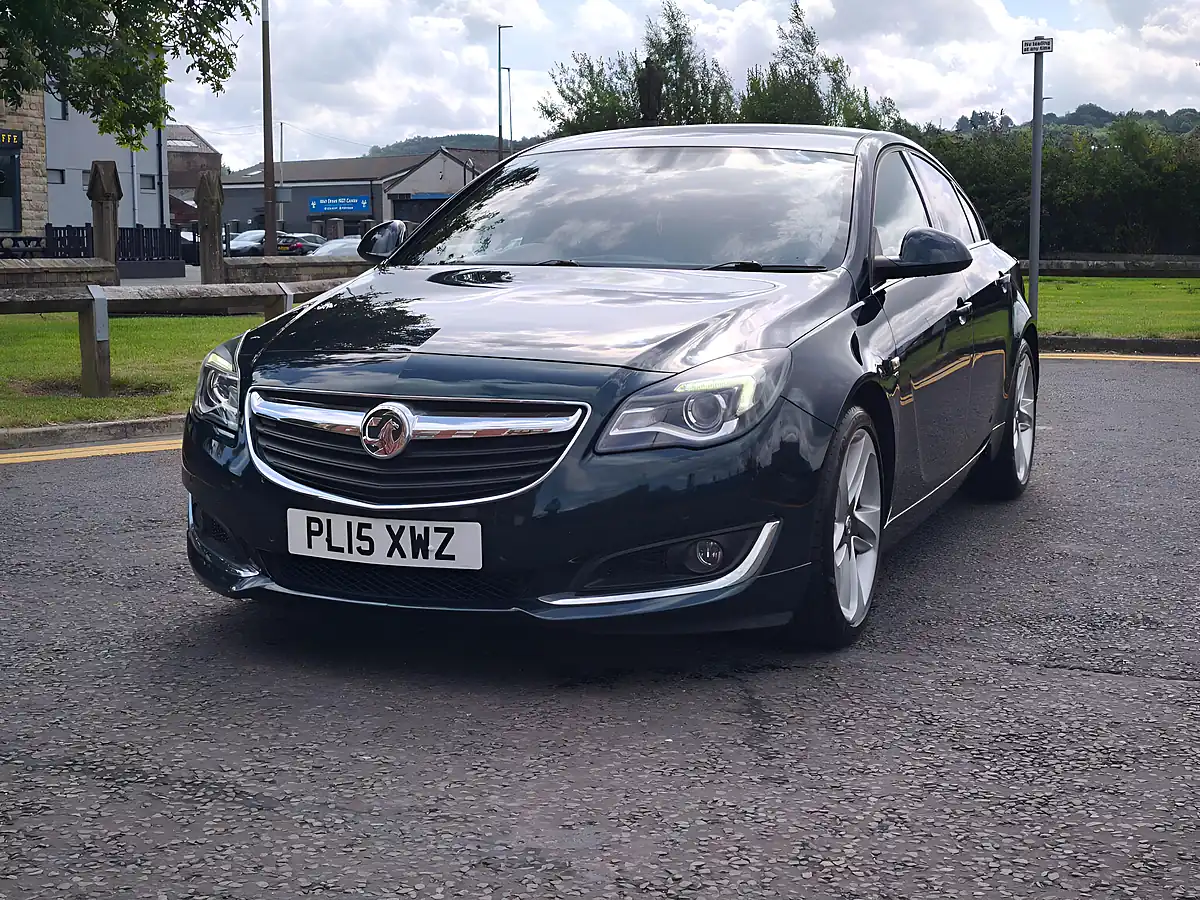 Used 2015 Vauxhall Insignia Sri Vx Line Green - Interior and Exterior details 5