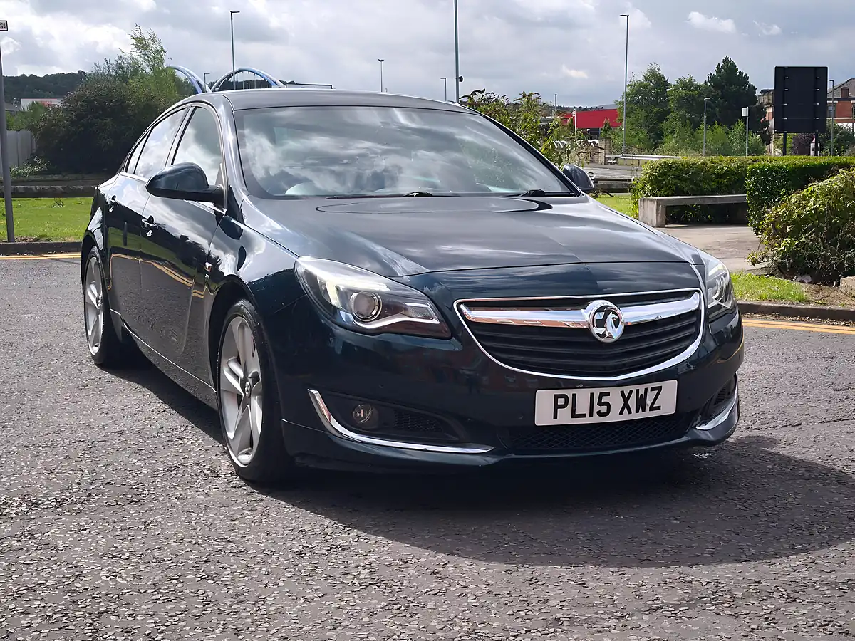 Used 2015 Vauxhall Insignia Sri Vx Line Green - Interior and Exterior details 8