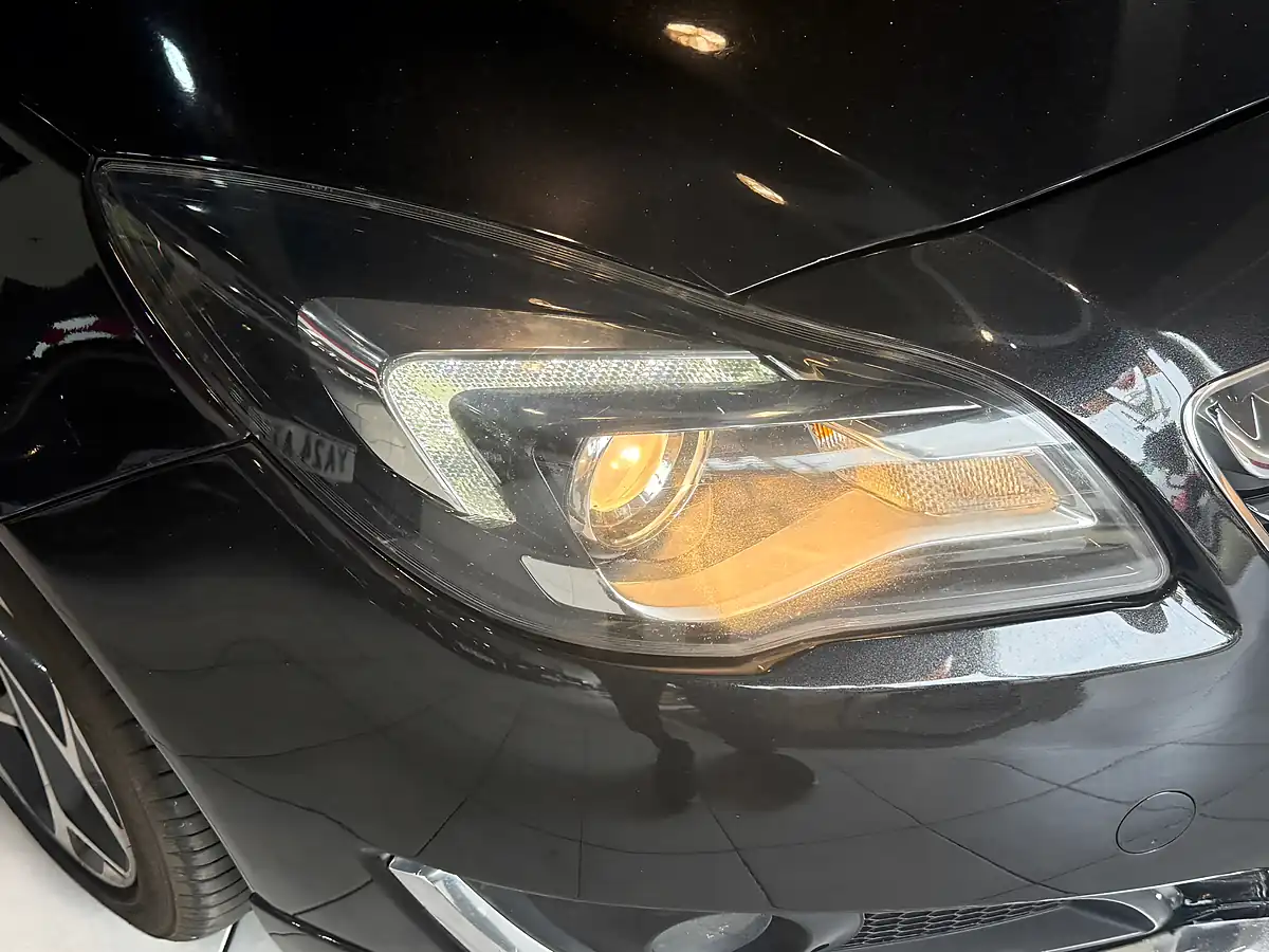 Used 2015 Vauxhall Insignia Sri Vx Line Nav Black - Interior and Exterior details 4