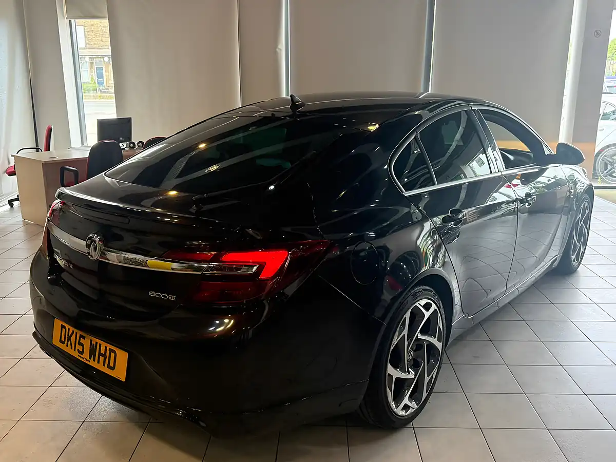 Used 2015 Vauxhall Insignia Sri Vx Line Nav Black - Interior and Exterior details 8