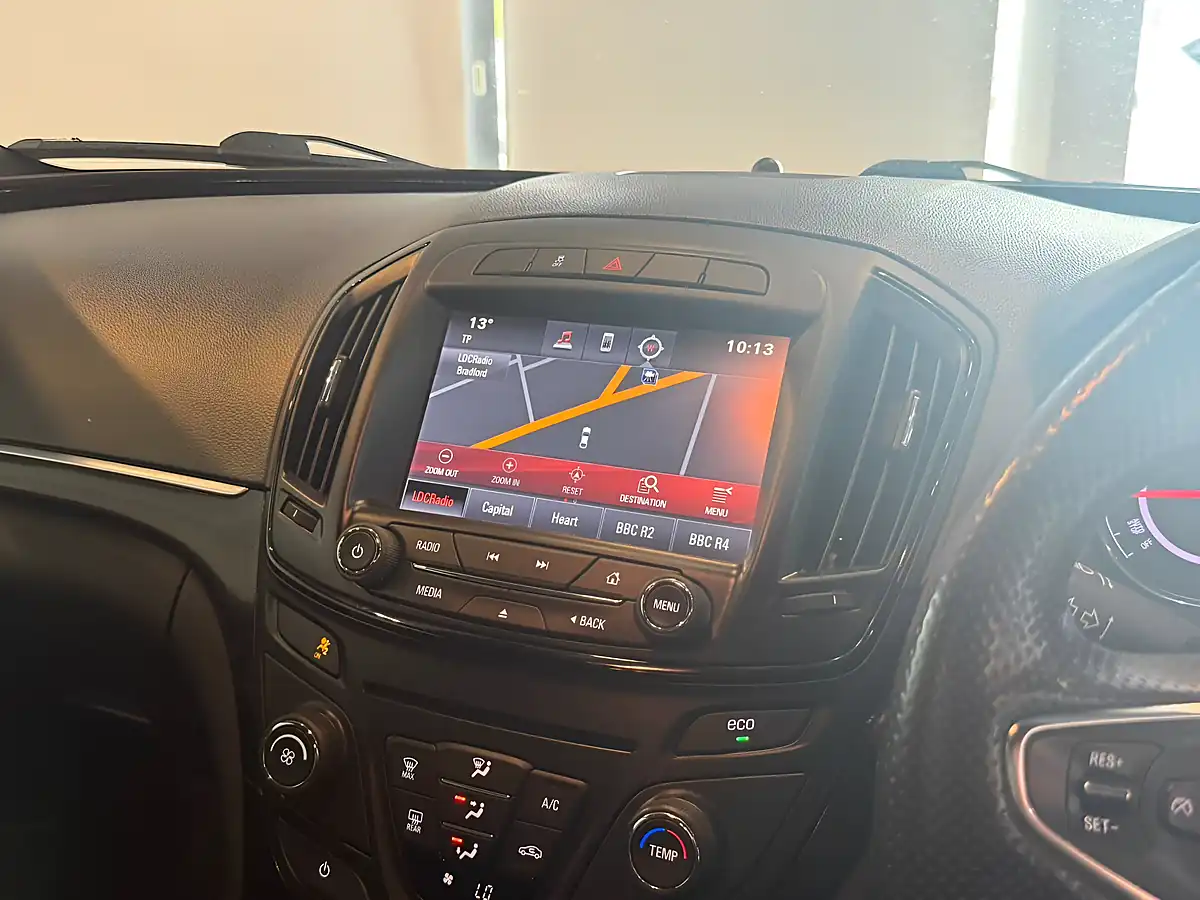 Used 2015 Vauxhall Insignia Sri Vx Line Nav Black - Interior and Exterior details 5