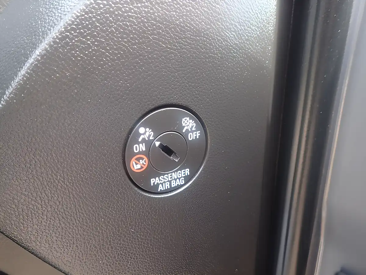 Used 2015 Vauxhall Insignia Sri Vx Line Nav Grey - Interior and Exterior details 13