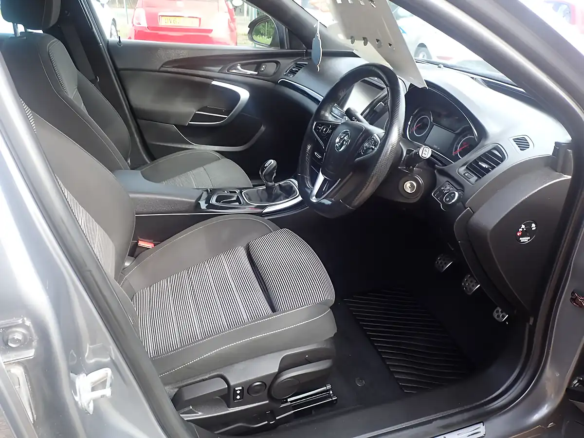 Used 2015 Vauxhall Insignia Sri Vx Line Nav Grey - Interior and Exterior details 7