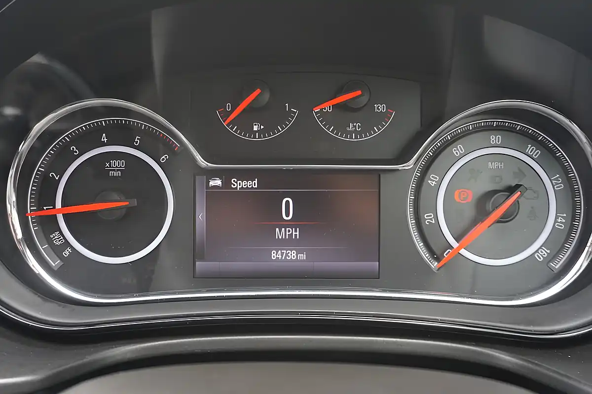 Used 2015 Vauxhall Insignia Sri Vx Line Nav Red - Interior and Exterior details 15