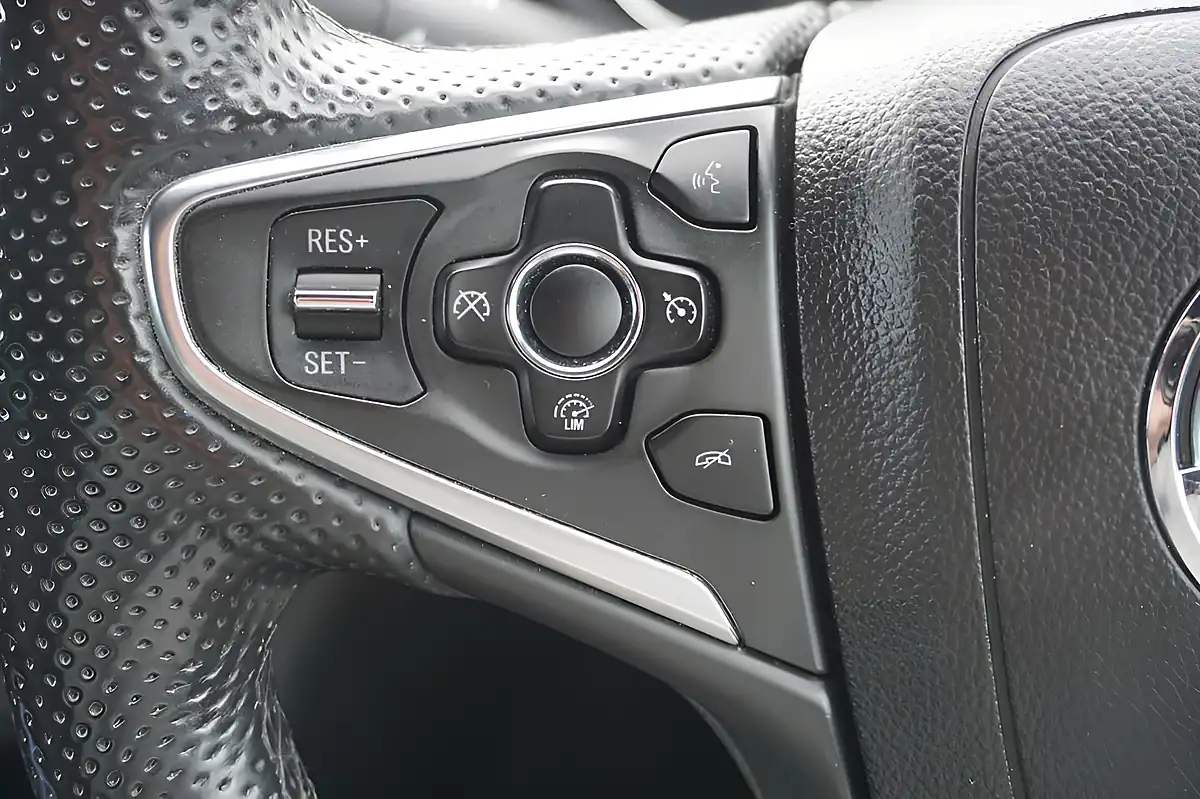Used 2015 Vauxhall Insignia Sri Vx Line Nav Red - Interior and Exterior details 18