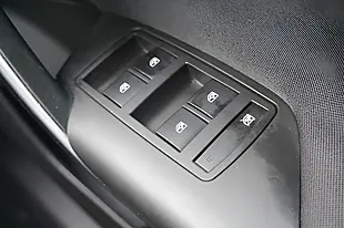 Used 2015 Vauxhall Insignia Sri Vx Line Nav Red - Interior and Exterior details 19