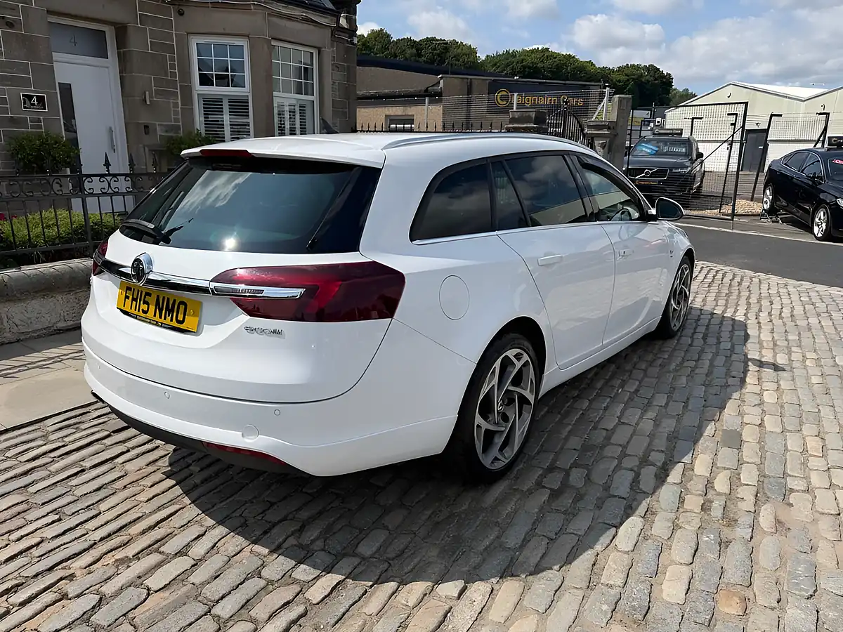 Used 2015 Vauxhall Insignia Sri Vx Line Nav White - Interior and Exterior details 10