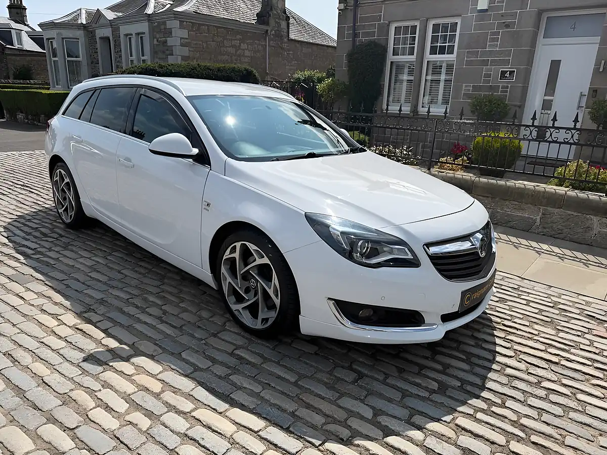 Used 2015 Vauxhall Insignia Sri Vx Line Nav White - Interior and Exterior details 11