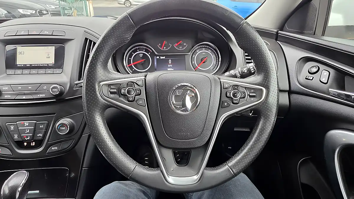 Used 2015 Vauxhall Insignia Sri White - Interior and Exterior details 12