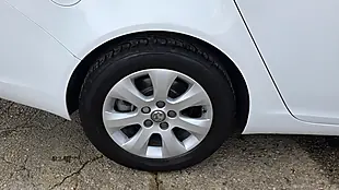 Used 2015 Vauxhall Insignia Sri White - Interior and Exterior details 15