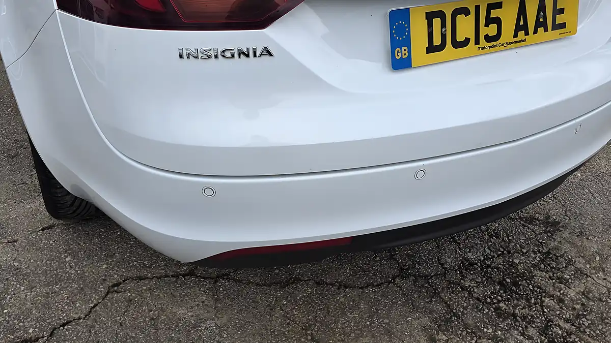 Used 2015 Vauxhall Insignia Sri White - Interior and Exterior details 18