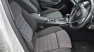 Used 2015 Vauxhall Insignia Sri White - Interior and Exterior details 9