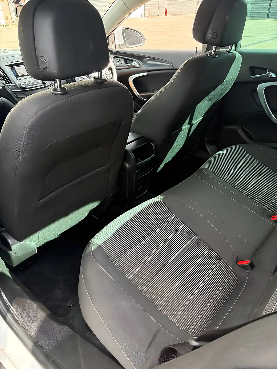 Used 2015 Vauxhall Insignia Sri White - Interior and Exterior details 10