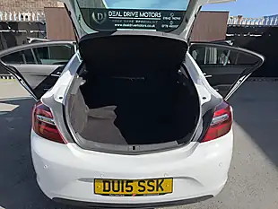Used 2015 Vauxhall Insignia Sri White - Interior and Exterior details 11