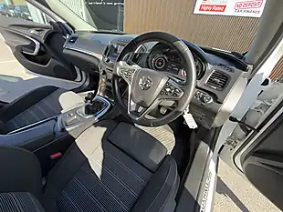 Used 2015 Vauxhall Insignia Sri White - Interior and Exterior details 20