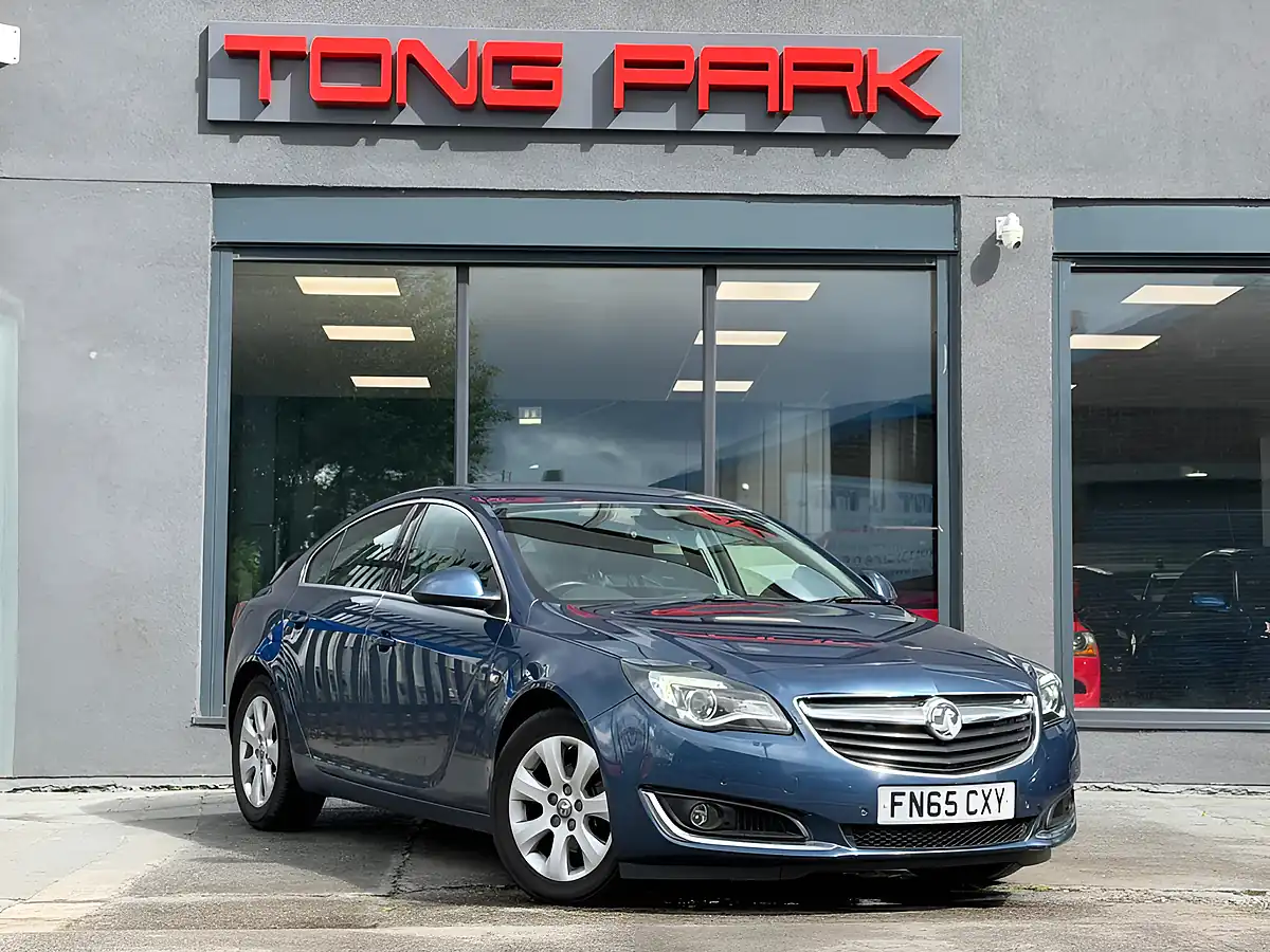 Used 2015 Vauxhall Insignia Tech Line Blue - Front View