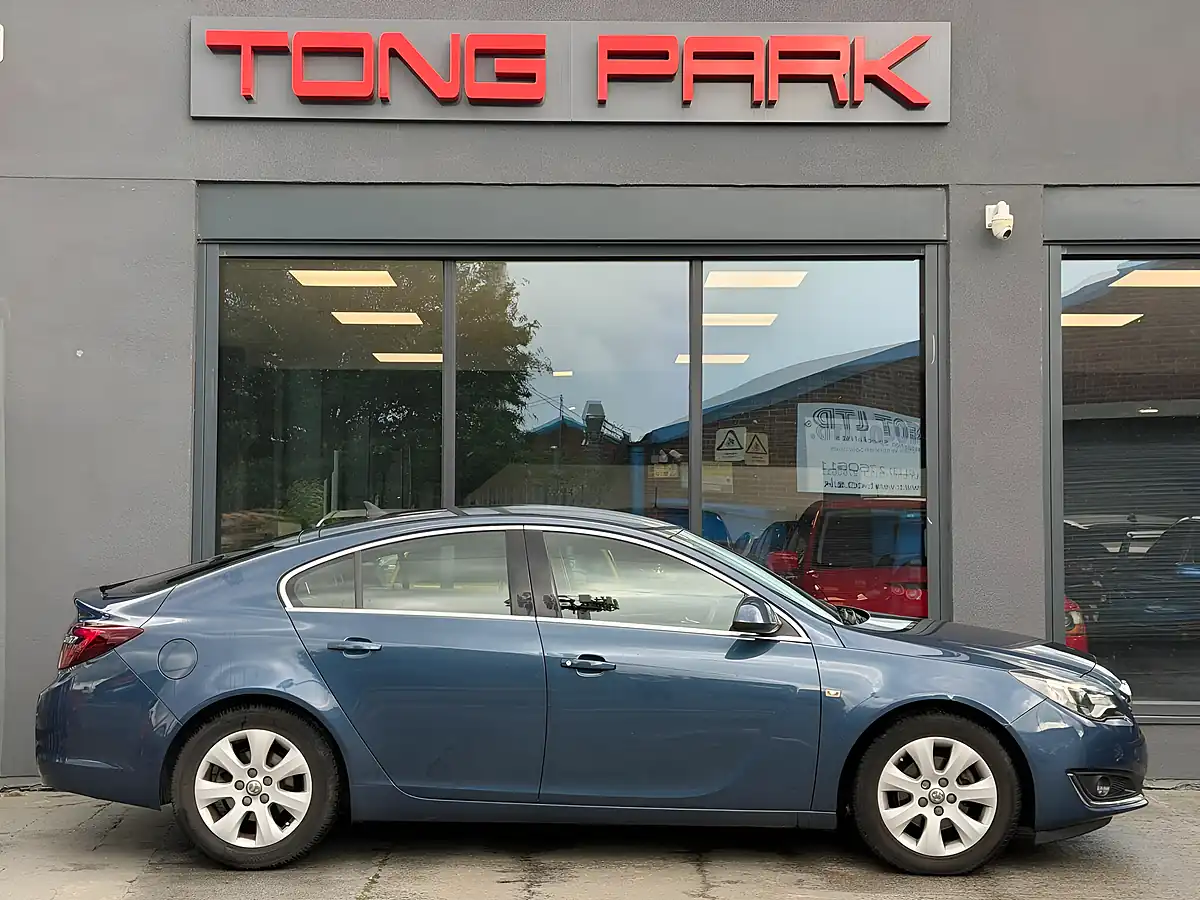 Used 2015 Vauxhall Insignia Tech Line Blue - Interior and Exterior details 10