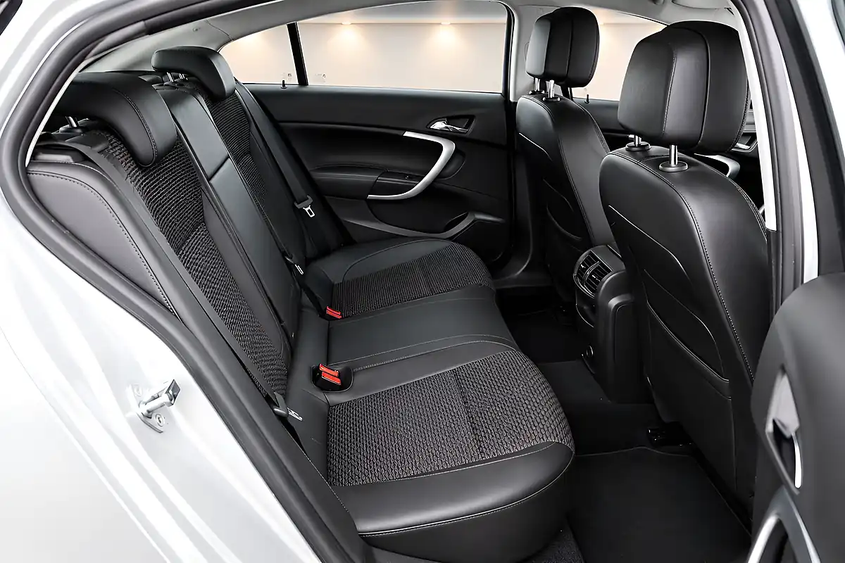 Used 2015 Vauxhall Insignia Tech Line Silver - Interior and Exterior details 12