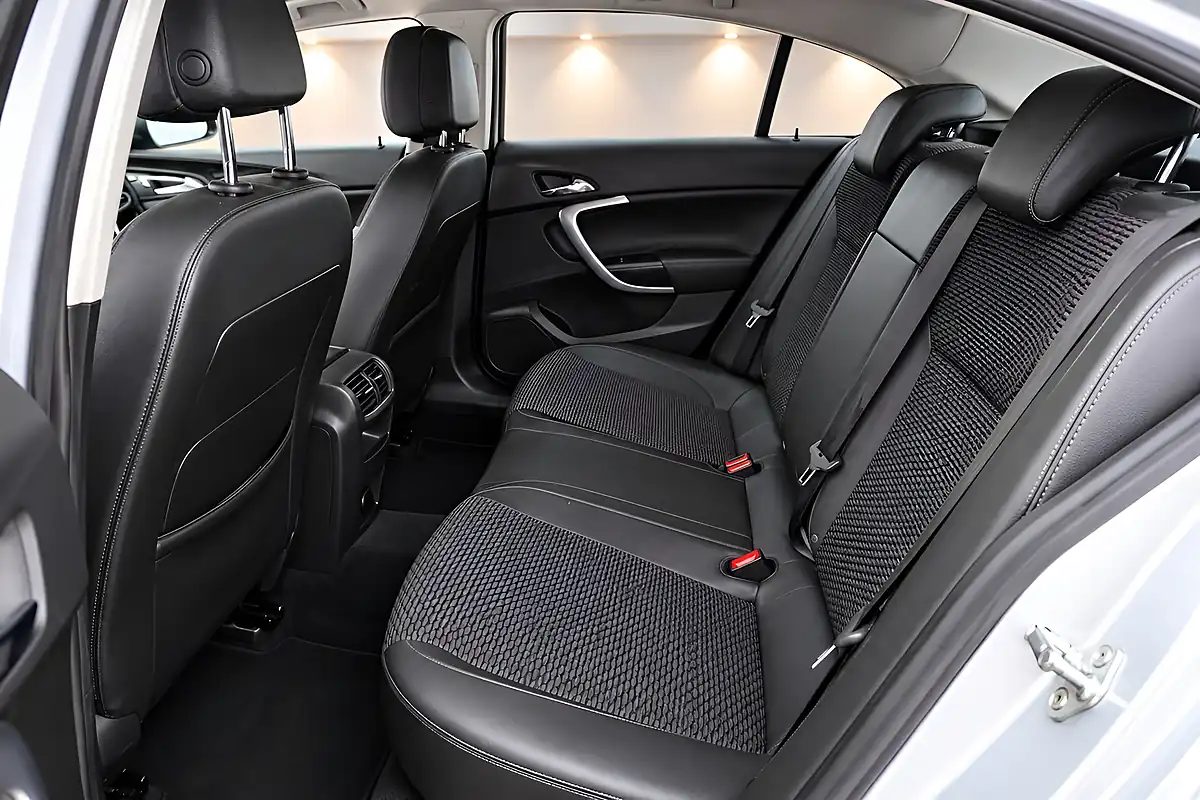 Used 2015 Vauxhall Insignia Tech Line Silver - Interior and Exterior details 14