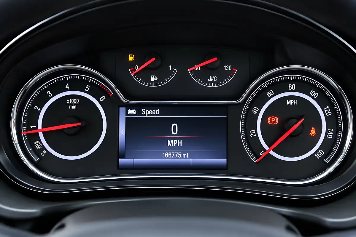 Used 2015 Vauxhall Insignia Tech Line Silver - Interior and Exterior details 7