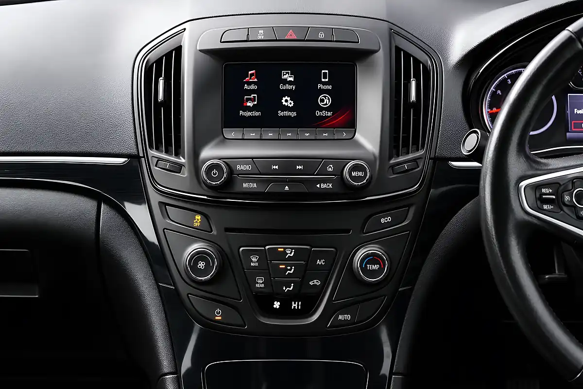 Used 2015 Vauxhall Insignia Tech Line Silver - Interior and Exterior details 9