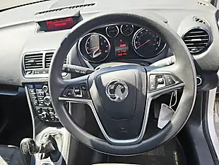 Used 2015 Vauxhall Meriva Exclusiv Silver - Interior and Exterior details 13