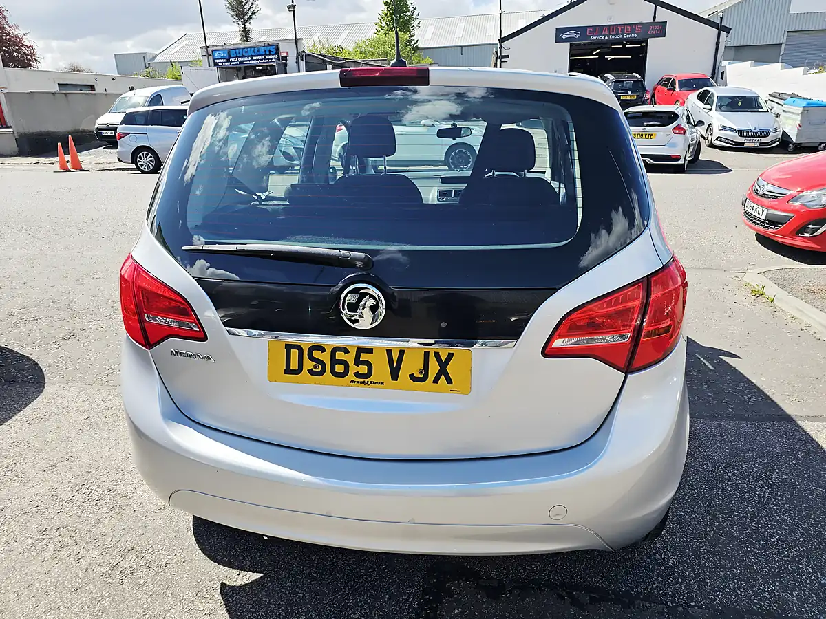 Used 2015 Vauxhall Meriva Exclusiv Silver - Interior and Exterior details 4