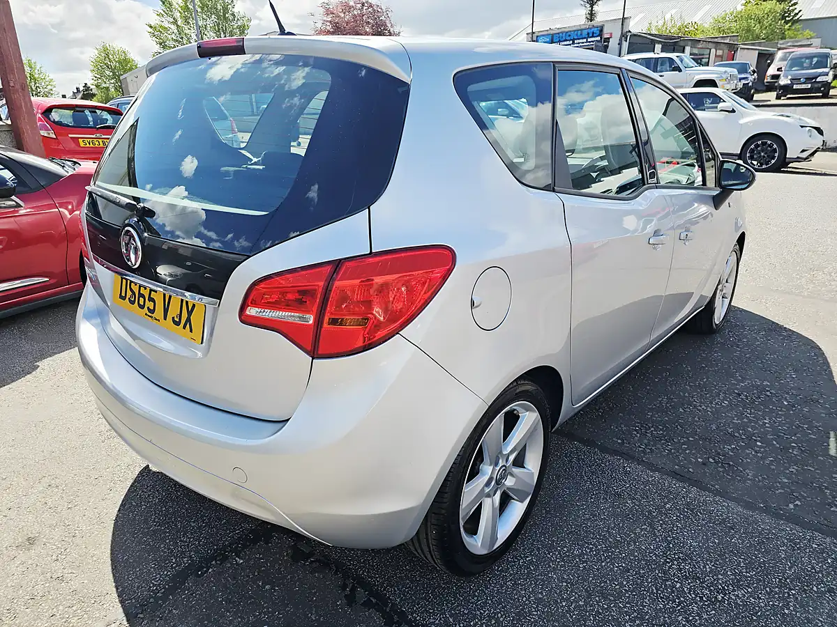 Used 2015 Vauxhall Meriva Exclusiv Silver - Interior and Exterior details 5