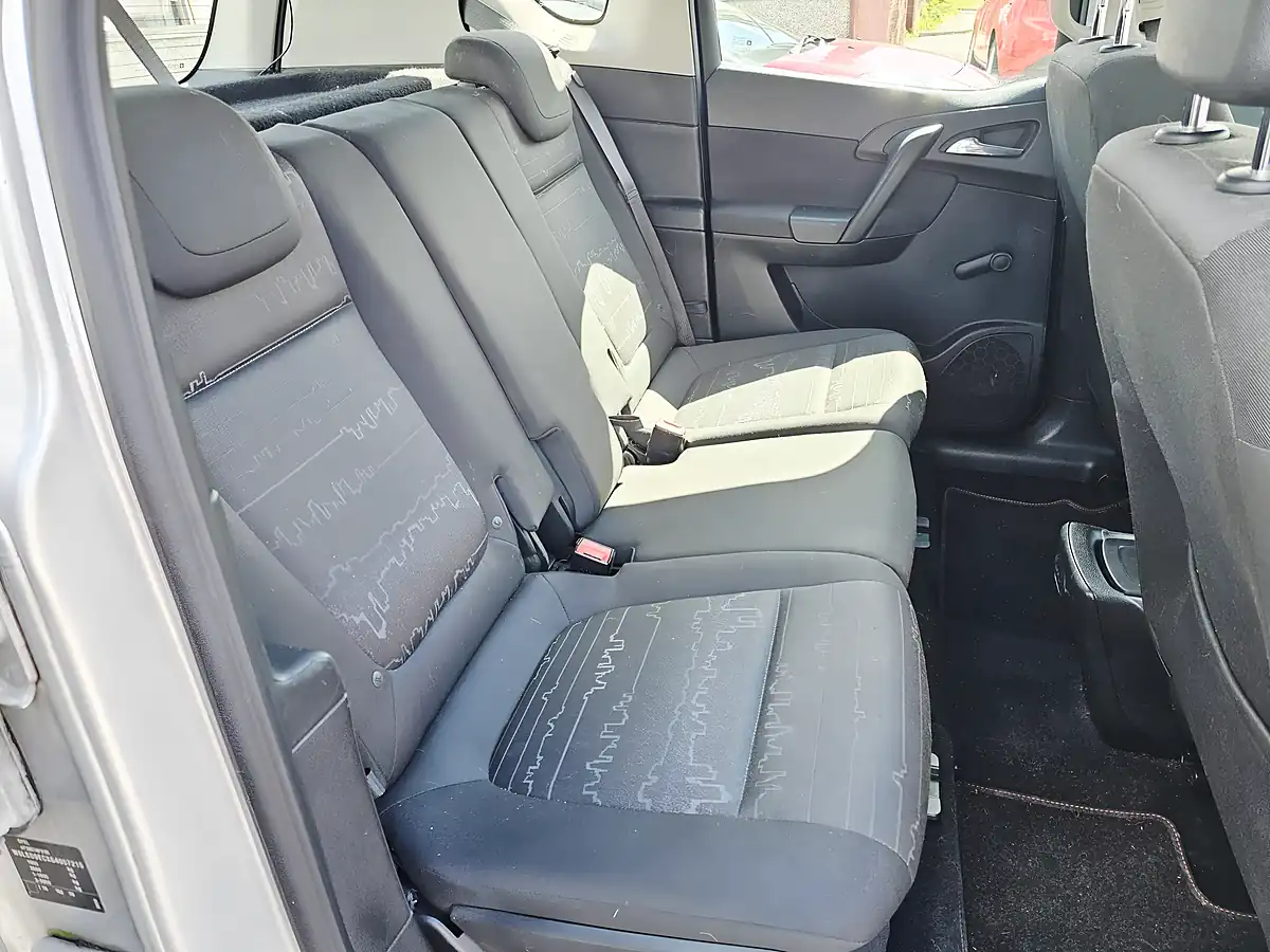Used 2015 Vauxhall Meriva Exclusiv Silver - Interior and Exterior details 8