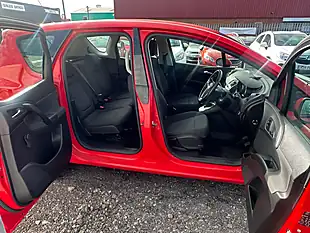 Used 2015 Vauxhall Meriva Life Red - Interior and Exterior details 11
