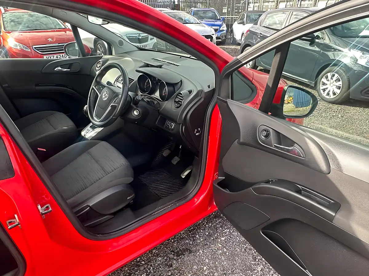 Used 2015 Vauxhall Meriva Life Red - Interior and Exterior details 12