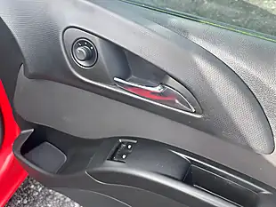 Used 2015 Vauxhall Meriva Life Red - Interior and Exterior details 14