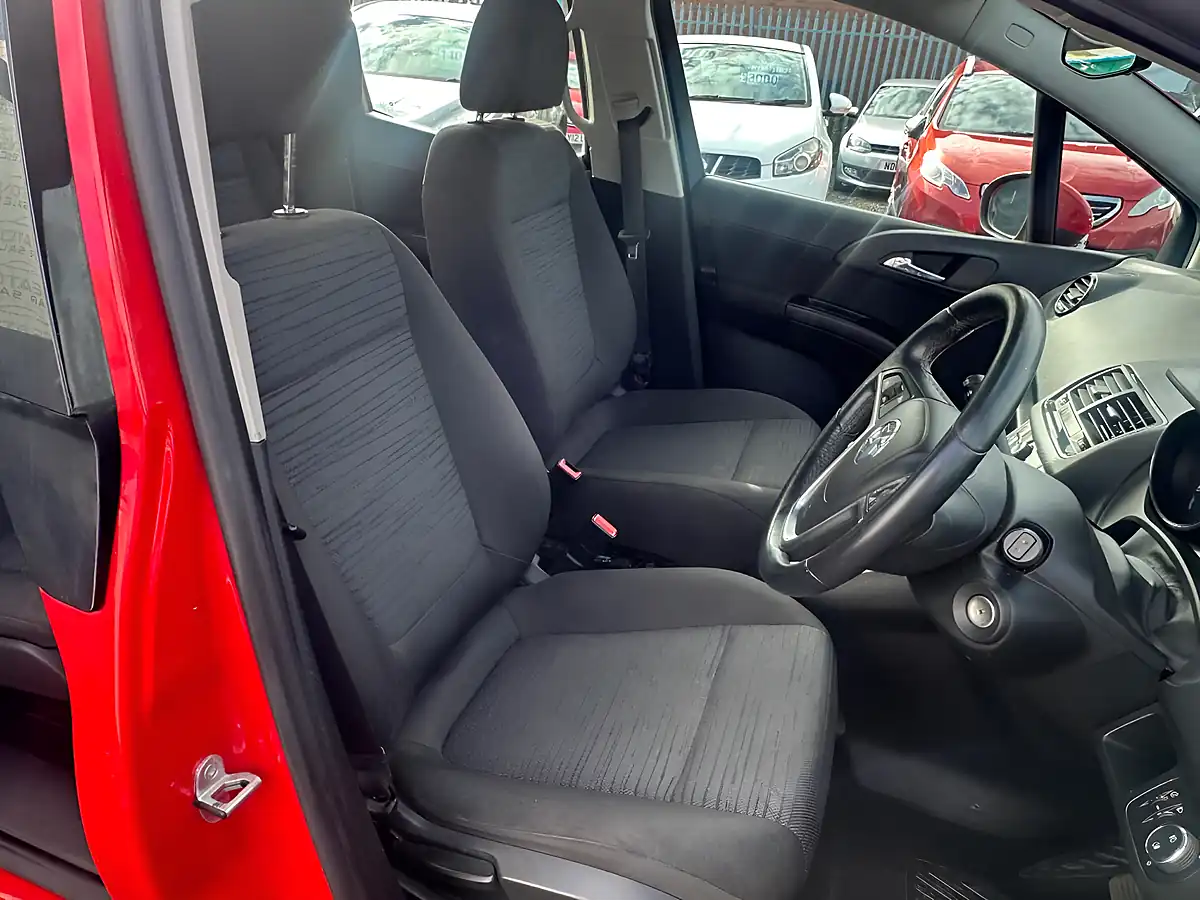Used 2015 Vauxhall Meriva Life Red - Interior and Exterior details 15