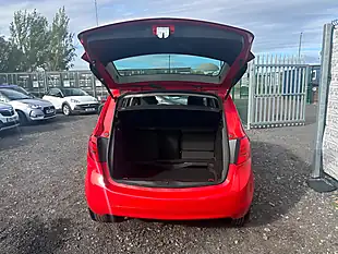Used 2015 Vauxhall Meriva Life Red - Interior and Exterior details 7