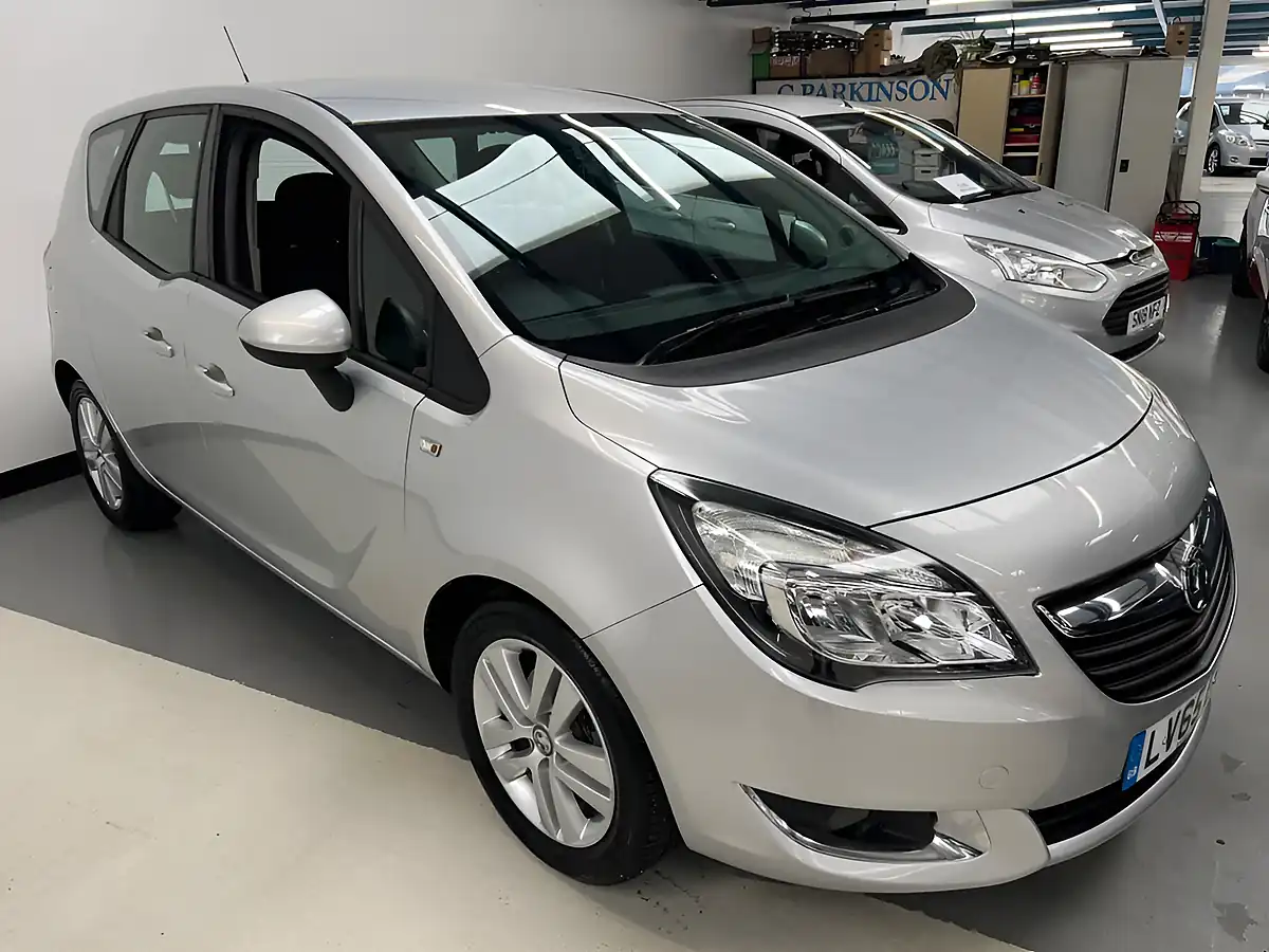 Used 2015 Vauxhall Meriva Life Silver - Front View