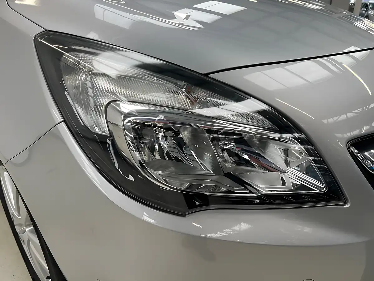 Used 2015 Vauxhall Meriva Life Silver - Interior and Exterior details 17