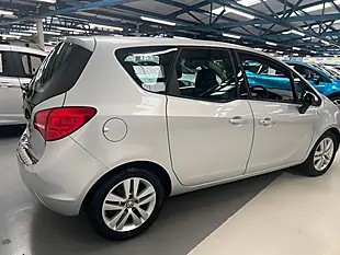 Used 2015 Vauxhall Meriva Life Silver - Interior and Exterior details 8